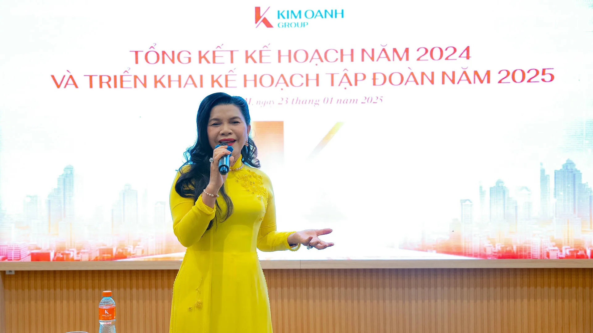 Kim Oanh Group tổng kết hoạt động năm 2024 và khen thưởng cán bộ, nhân viên