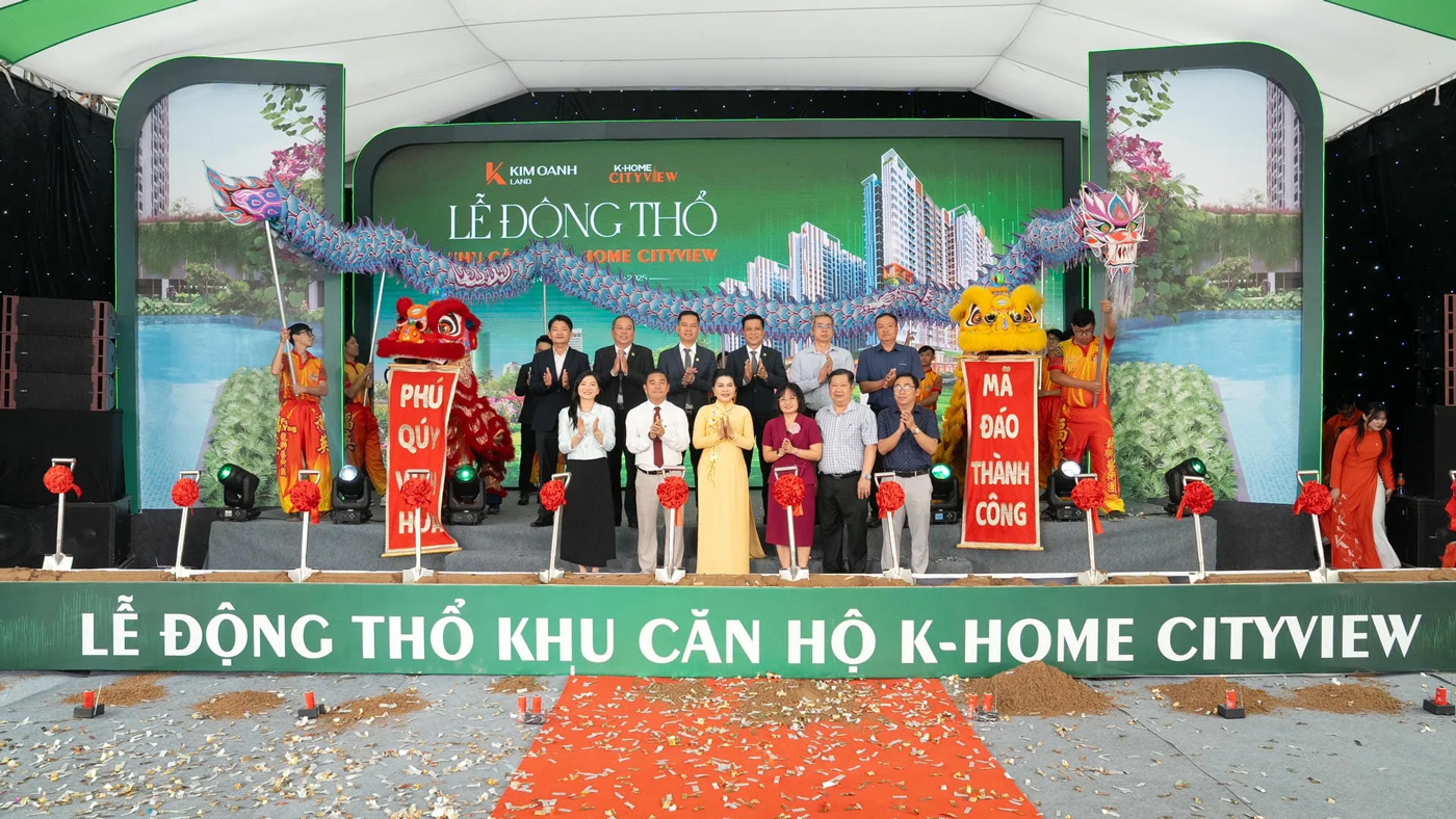 Lãnh đạo cấp cao Tập đoàn Kim Oanh thực hiện nghi thức động thổ khu căn hộ K-Home Cityview diễn ra sáng ngày 23/9/2025 khuôn viên dự án.